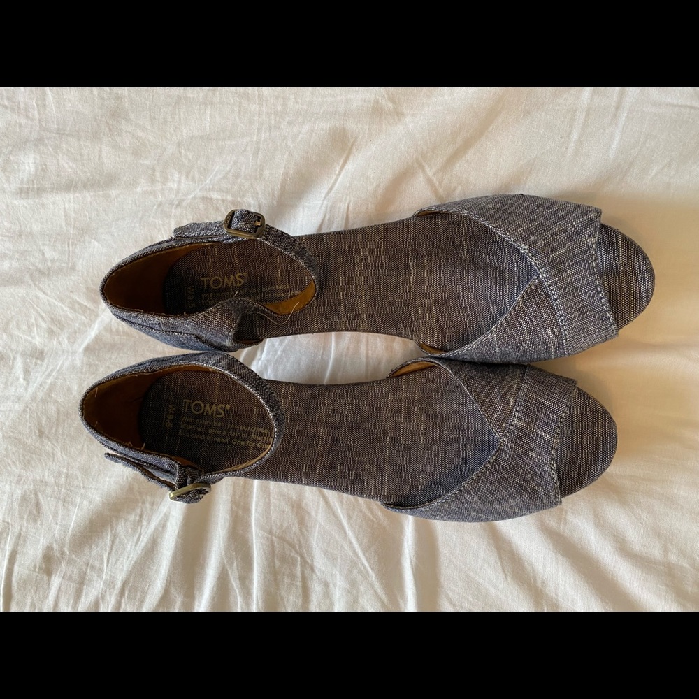 TOMS sandal wedges
